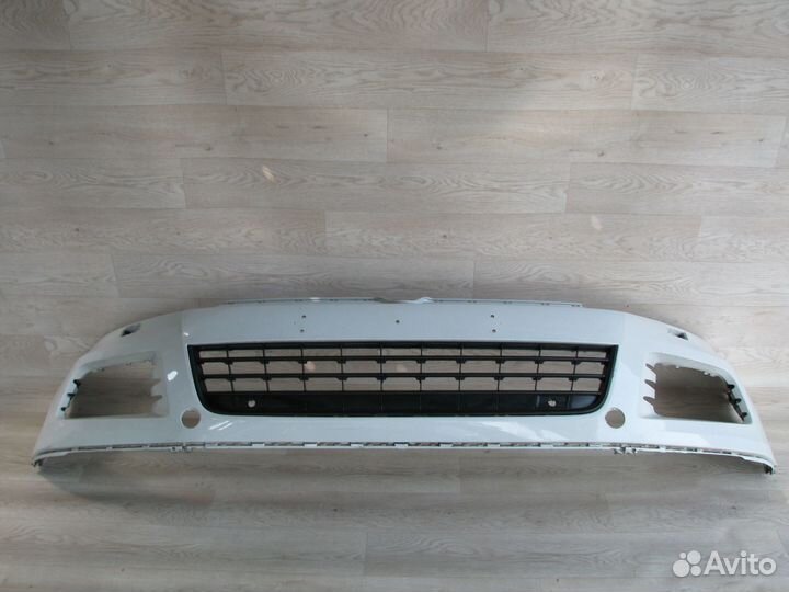 Volkswagen Touareg Бампер передний 2010-2014