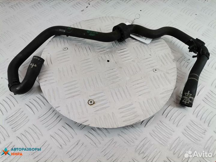 Патрубок радиатора Volkswagen Polo 3 рест. 2002