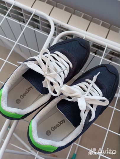 Кроссовки для мальчика 36 размер новые