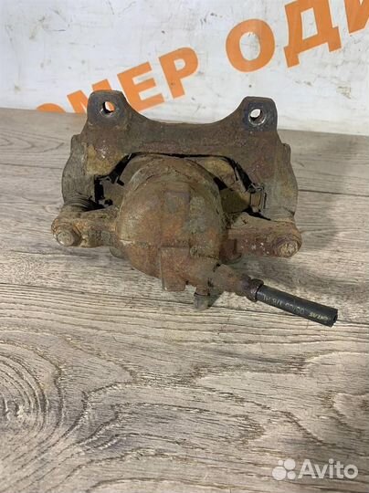 Суппорт передний левый Fiat-Фиат Albea 2003