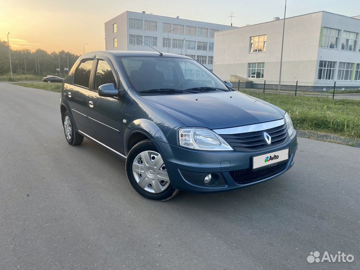 Renault Logan 1.6 AT, 2011, 137 000 км