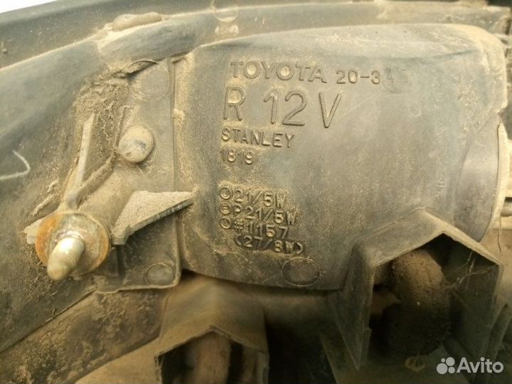 Фонарь задний правый Toyota Curren ST206 3SFE