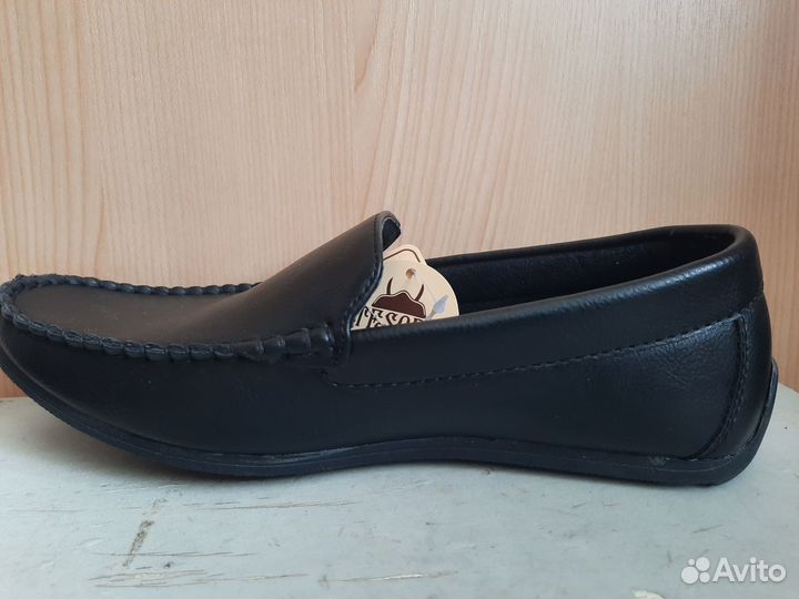Мокасины для мальчиков новые