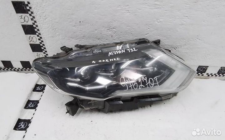 Фара правая Nissan X-Trail