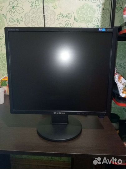 Монитор samsung 18