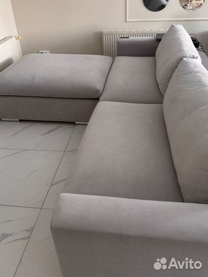 Диван с пуфом