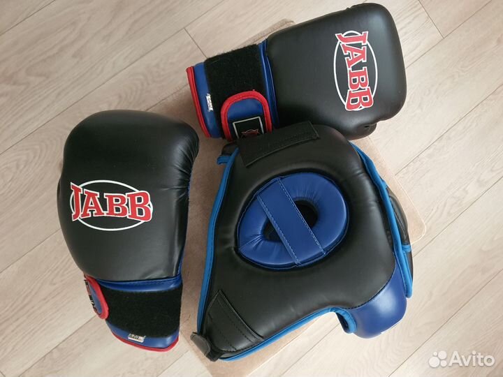 Боксерские перчатки и шлем детские
