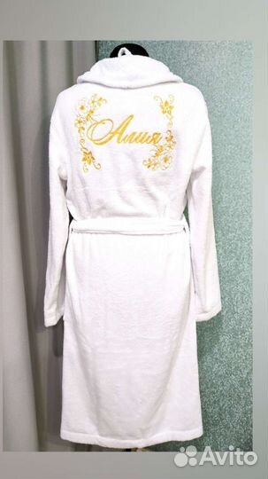 Халаты махровые с вышивкой