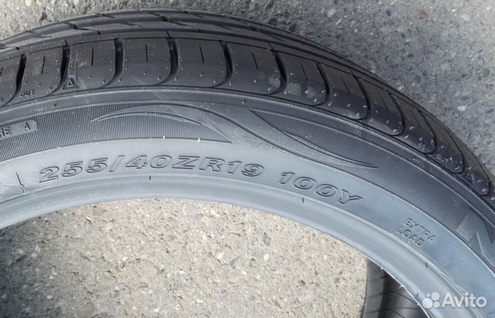 Nexen N'Fera SU1 255/40 R19 100V