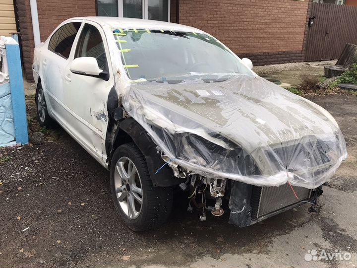 Skoda Octavia 1.6 МТ, 2013, битый, 160 000 км
