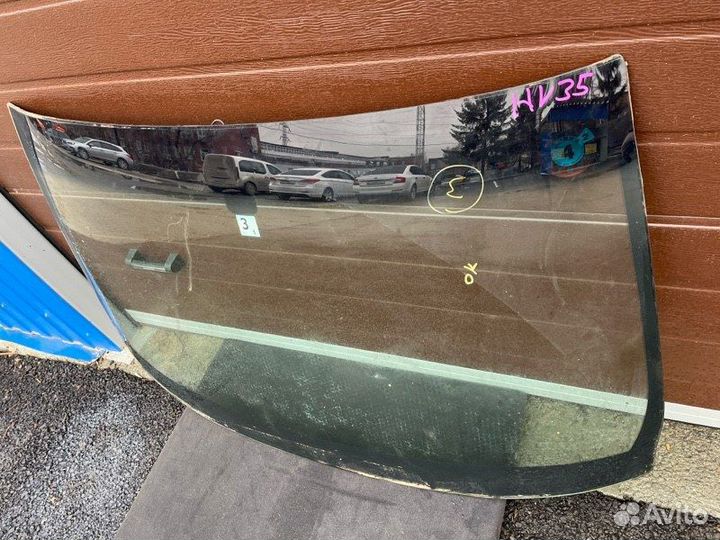 Лобовое стекло переднее Nissan Skyline HV35