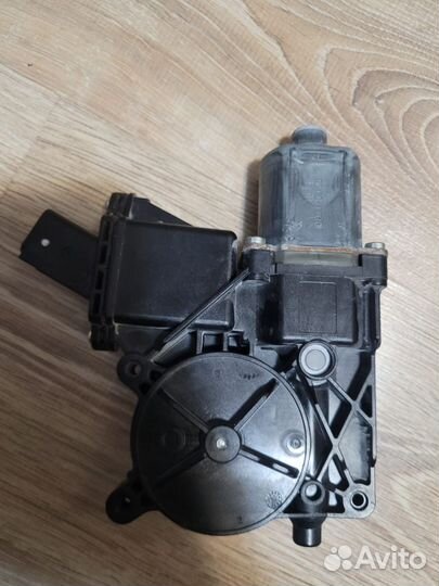 Моторчик стеклоподъемника Chevrolet Cruze 2012