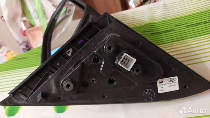 Зеркало на Ладу Весту, правое