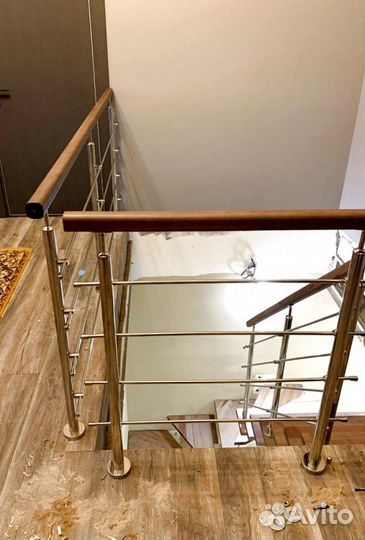Лестница г-образная на дачу