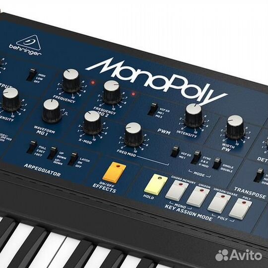 Синтезатор Behringer MonoPoly