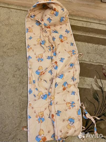 Бортик для детской кроватки