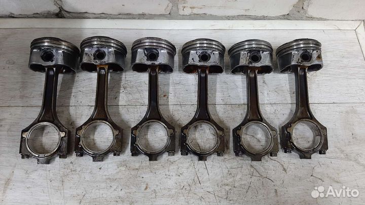 Шатун с поршнем AJ20 Jaguar X-type 2.1