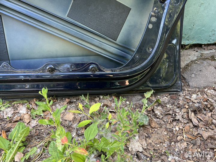 Передняя правая дверь пассат б7 алтрак