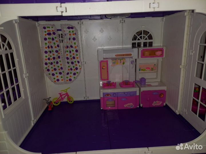 Продам кукольный дом