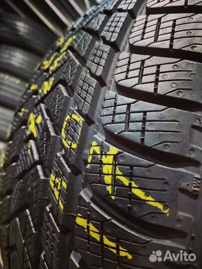 Pirelli Scorpion Winter 285/45 R20 112V