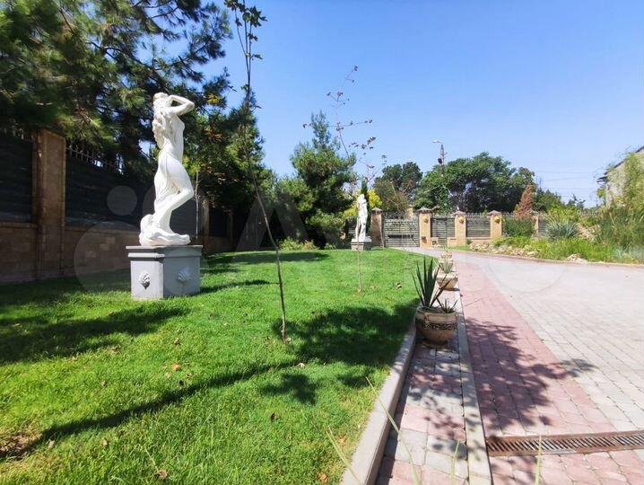 Дом 500 м² на участке 15 сот.