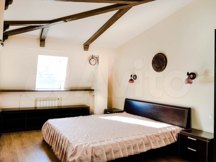 2-к. квартира, 64 м², 4/4 эт.