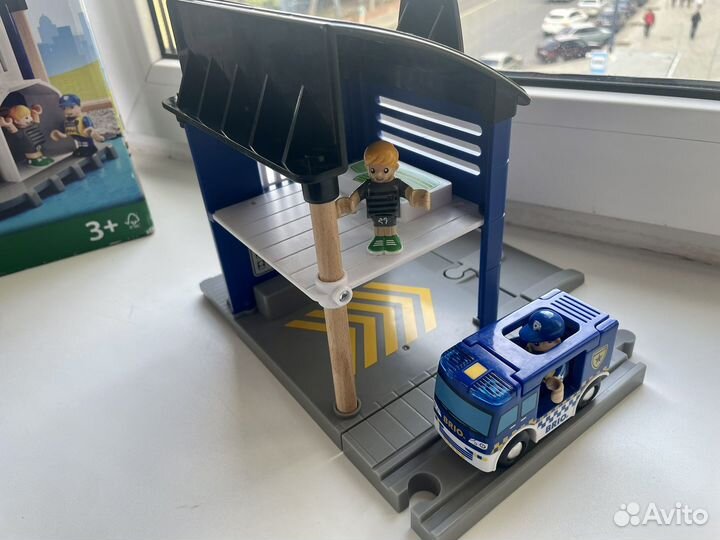 Brio полицейский участок и вертолёт