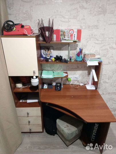 Компьютерный стол