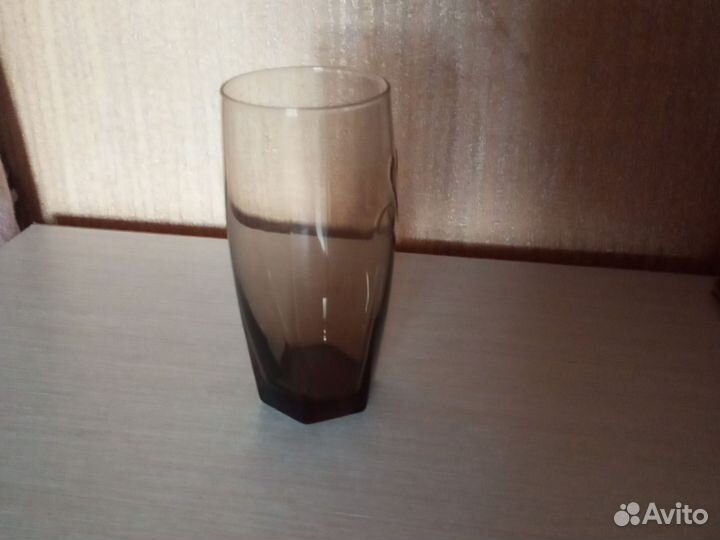 Стакан вкусно и точка коричневый