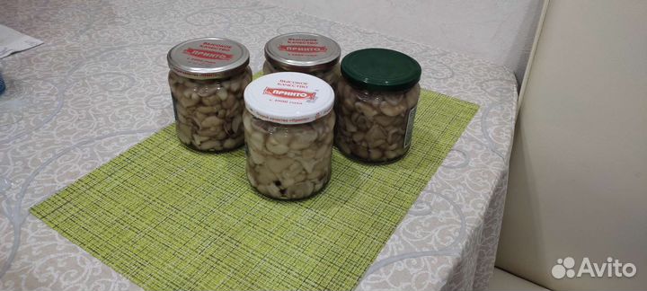 Грибы маринованные