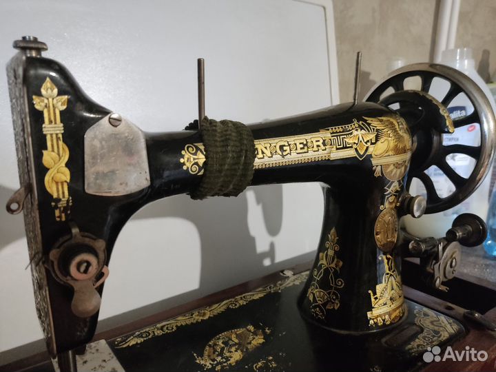 Швейная машинка Singer