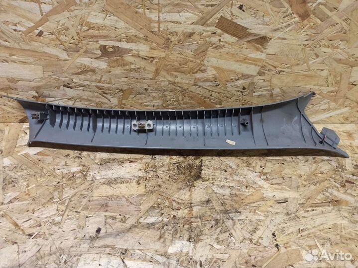 Накладка левой стойки Nissan Almera Classic