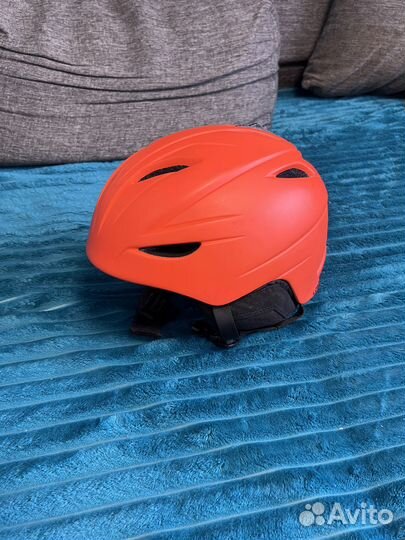 Шлем горнолыжный