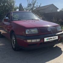 Volkswagen Vento 1.8 MT, 1993, 341 000 км, с пробегом, цена 270 000 руб.