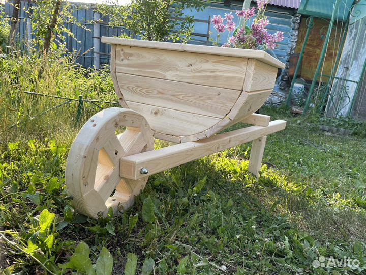 Кашпо тележка