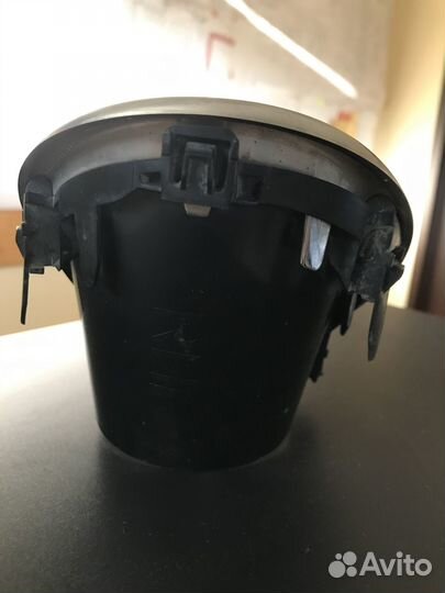 Рамка противотуманной фары правая Nissan Qashqai