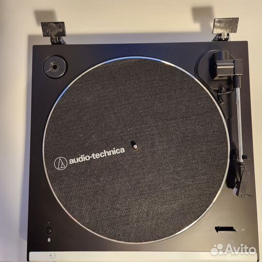 Виниловый проигрыватель Audio-Technica AT-LP60XBT