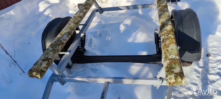 Лодочный прицеп