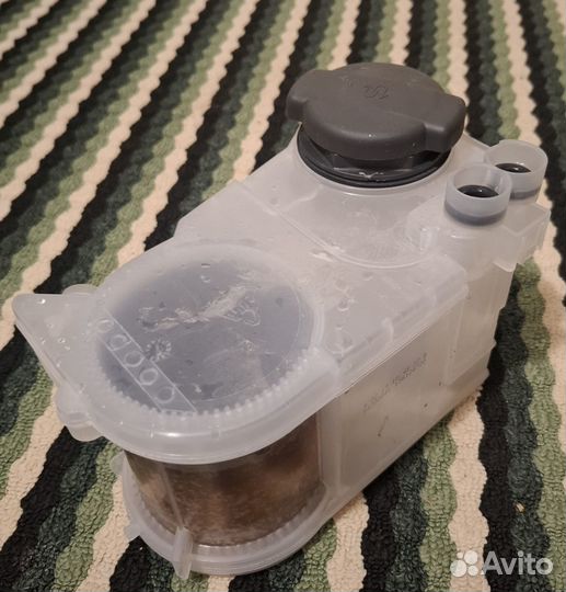 Electrolux солевой бачок