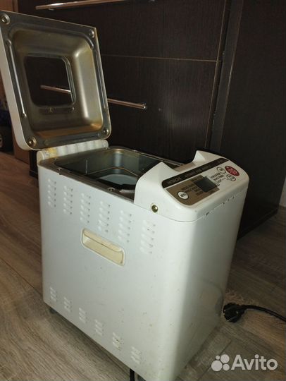 Хлебопечка Hitachi hb-c103