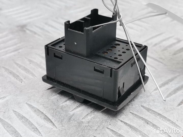 Кнопка (выключатель) Suzuki Ignis (FH) 2001