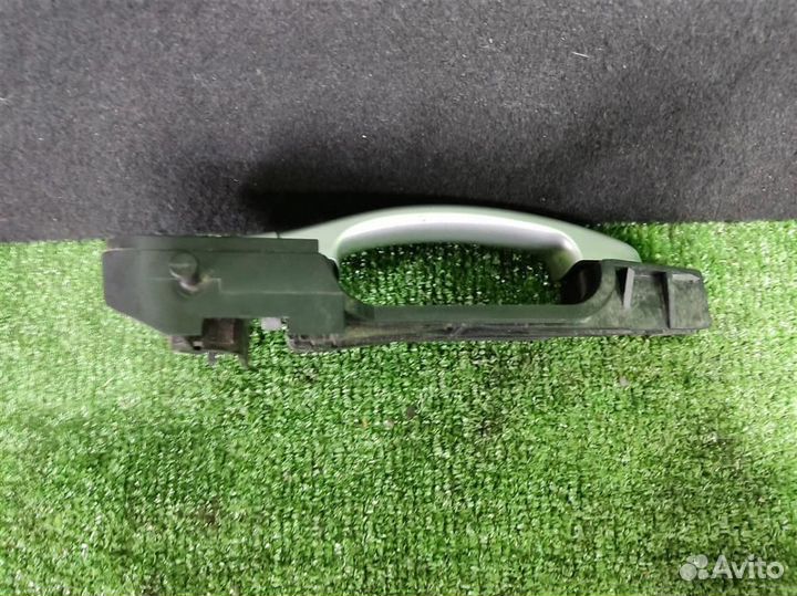 Ручка наружная двери передней левой Ford Fiesta