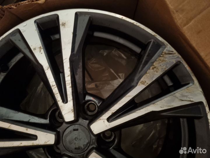 Диск Nissan Qashqai r18