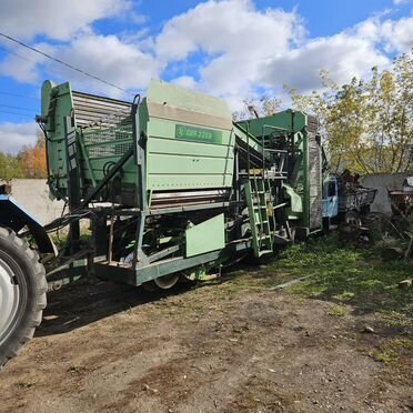 Комбайн Колнаг AVR 220 BK, 2004