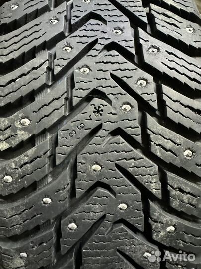 Nokian Tyres Hakkapeliitta 8 SUV 215/65 R16