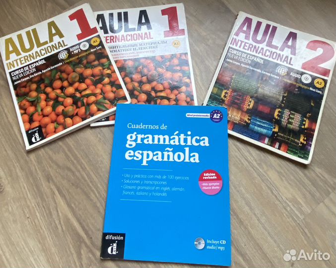 Учебники с дисками по испанскому языку