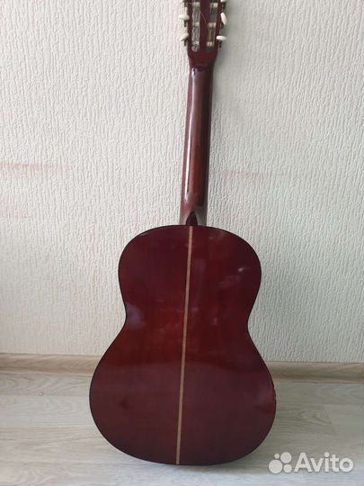 Акустическая гитара с чехлом