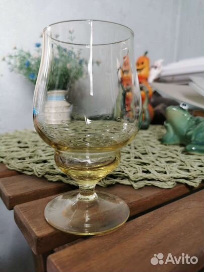 Фужер. Александритовое стекло. Коньячный бокал