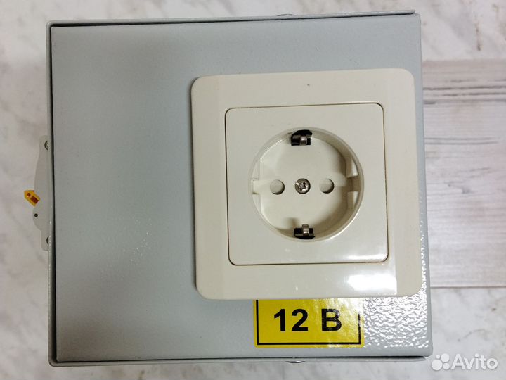 Ящик с понижающим трансформатором