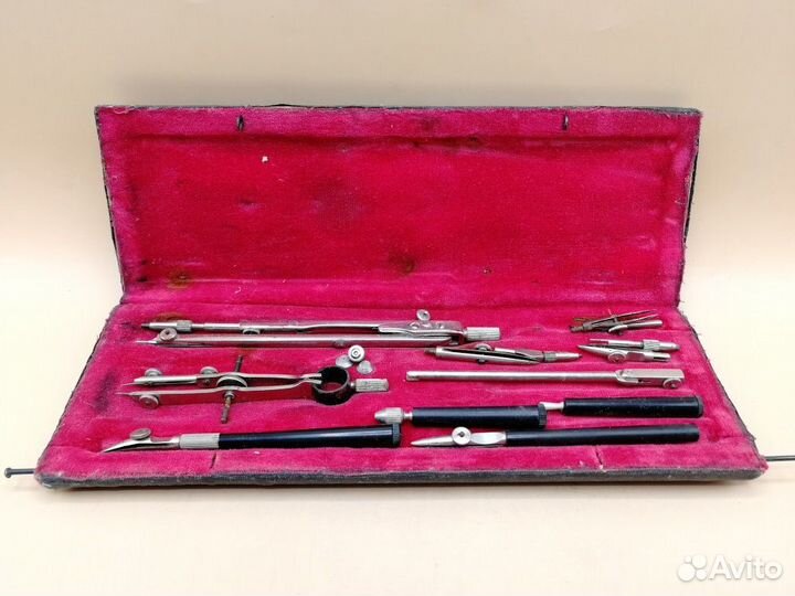 Набор чертежный 13 пред Готовальня ул 1975 СССР